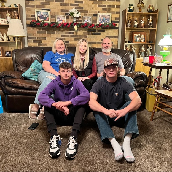 Meet your Posher, Brandi - Picture 3 of 5